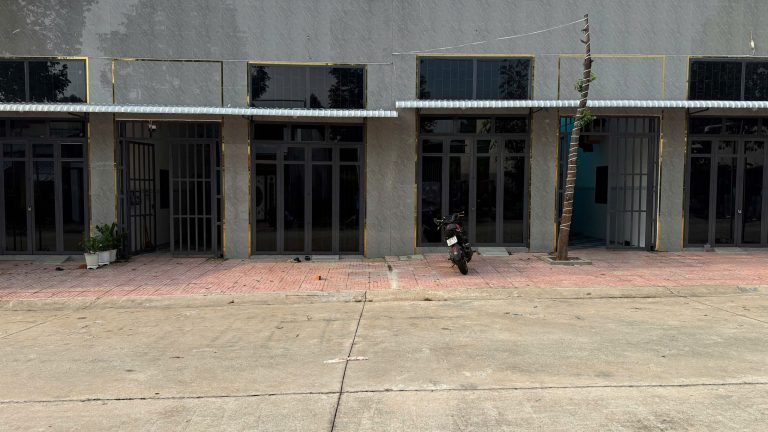 Mặt tiền dãy trọ 10x30 đang rao bán tại Thới Hòa, Mỹ Phước 3, Bến Cát, Bình Dương