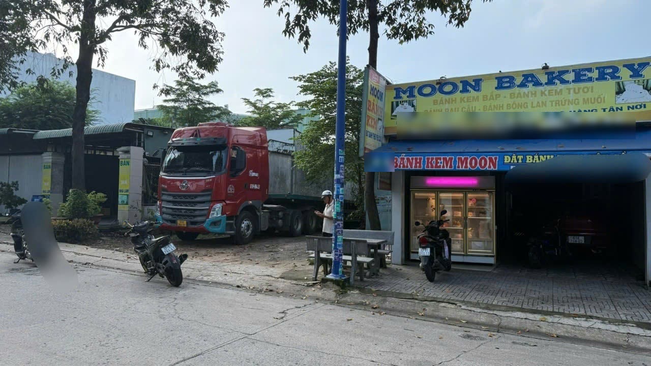 Lô đất trống 10x30 mặt tiền đường NJ21 cạnh tiệm bánh kem, gần chợ DJ9 Mỹ Phước 3